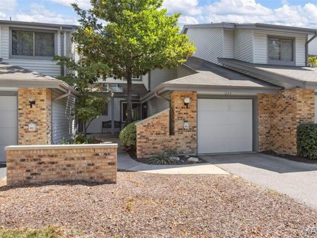 Condo for sale in Ballwin, Missouri