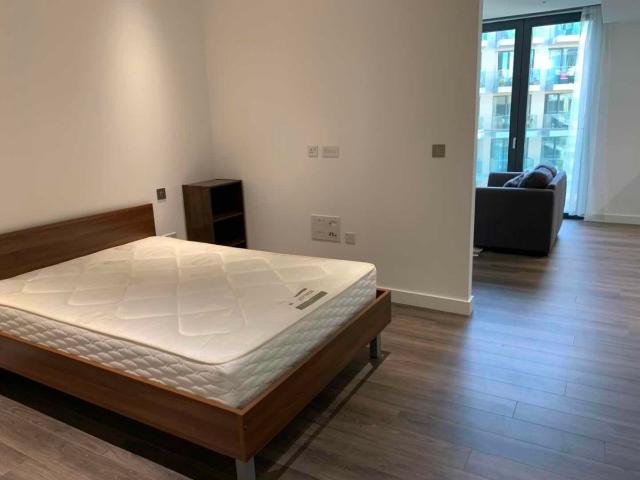 Studio for rent in Spitalfields, Whitechapel
