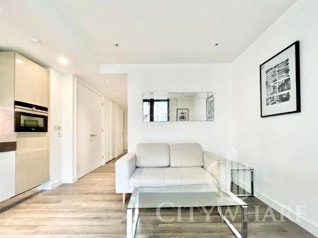 Studio for rent in Spitalfields, Whitechapel