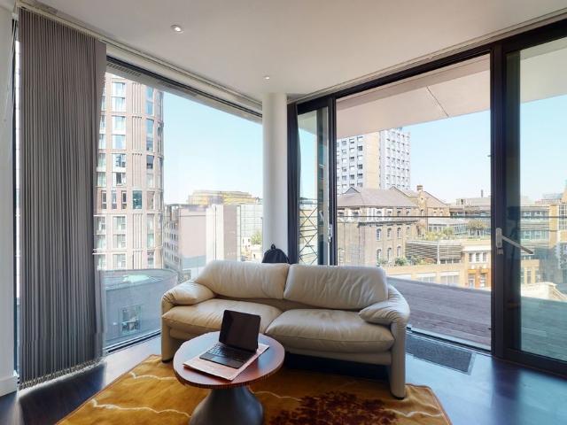 Studio for rent in Spitalfields, Whitechapel