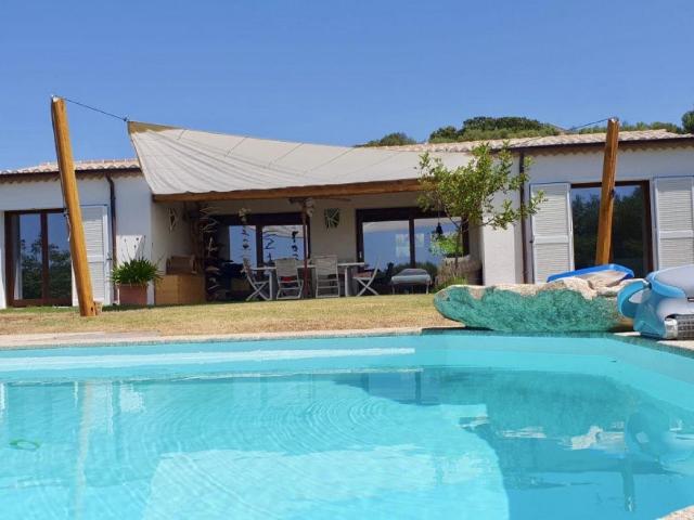 Casa in vendita a Cappuccini, Cala Di Volpe