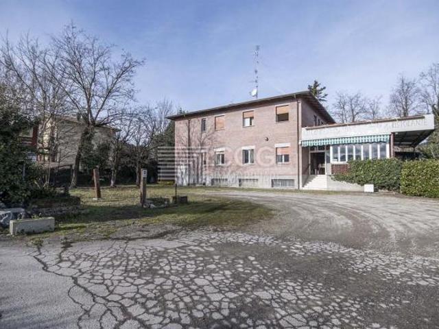 Locale Commerciale in vendita a Nuovo Circondario Imolese, Casalfiumanese