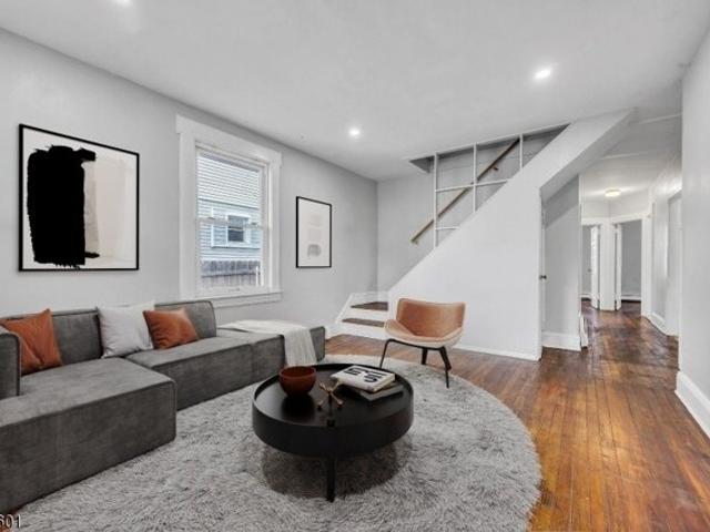 House for sale in Roselle, New Jersey