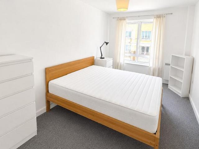 Apartment for rent in Mile End, Greater London