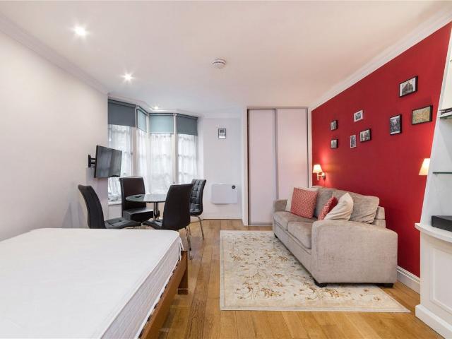 Studio for rent in Seven Dials, Greater London