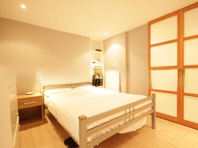 Apartment for rent in Ratcliffe, Greater London