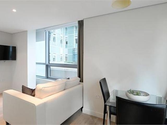 Apartment for rent in Paddington, Greater London