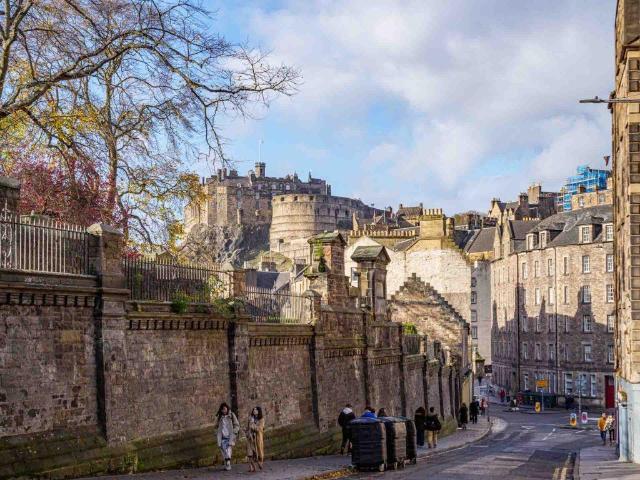 Apartment for rent in Abbeyhill, City of Edinburgh
