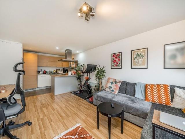 Apartment for rent in Bromley-by-Bow, Bow