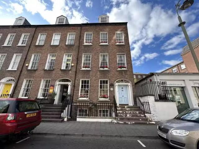 House for sale in Derry