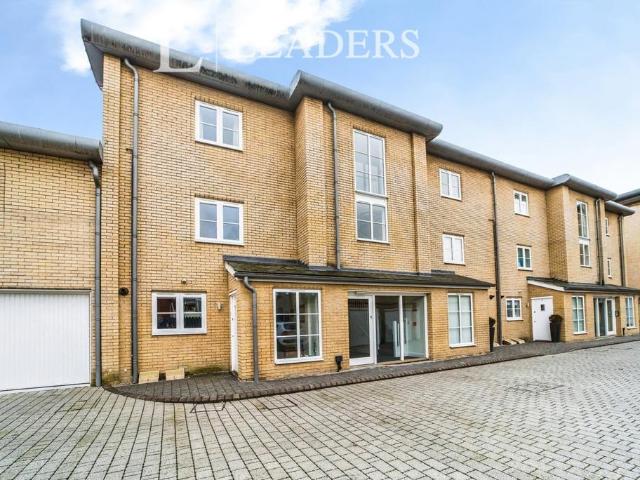 Apartment for rent in Howard Estate, Chedburgh