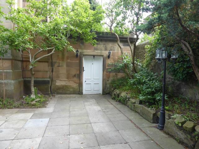 Apartment for rent in Merchiston, Scotland