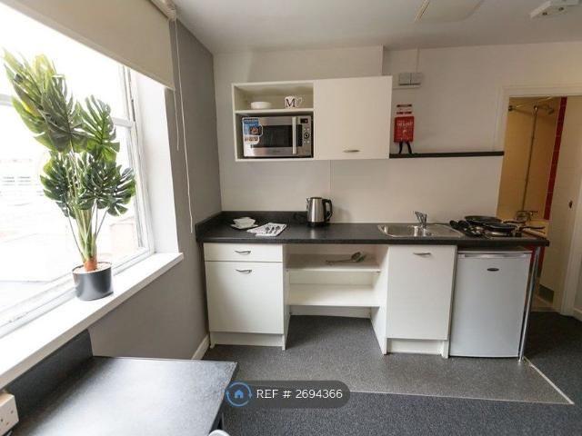 Studio for rent in Hillfields, West Midlands