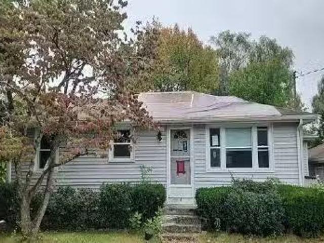 House for sale in Dracut