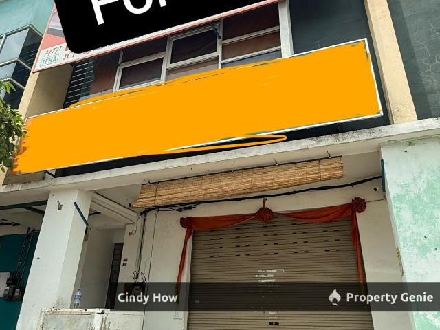Shop for sale in Malaka
