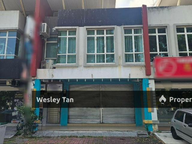 Shop for sale in Malaka