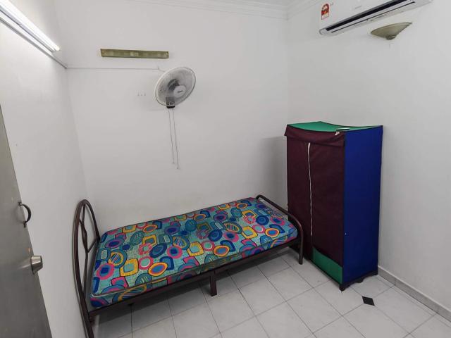 Room for rent in Country Heights Damansara, Kuala Lumpur