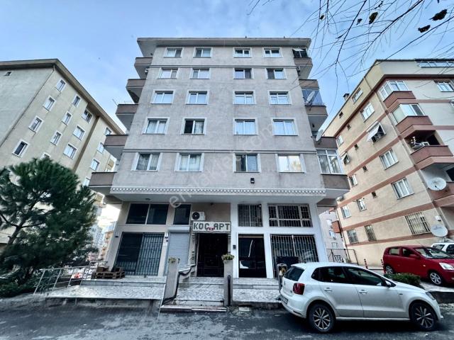 Merdivenköy Mahallesi, Kadıköy içerisinde satılık mülk