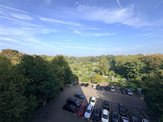 Apartment for rent in Calderstones