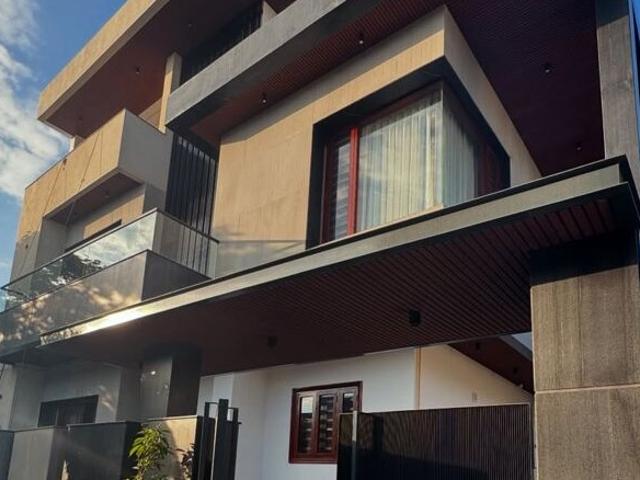 Villa for sale in Deri