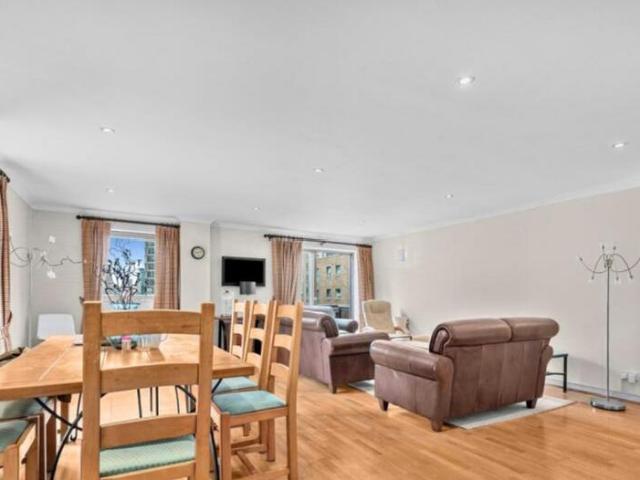 Apartment for rent in St John's Estate, Greater London