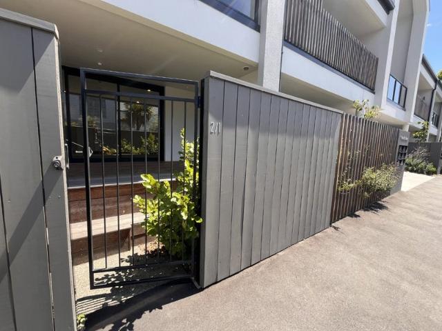 Apartment for rent in Merivale, Canterbury