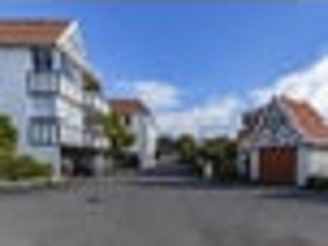 Apartment for rent in Saint Albans, Fendalton-Waimari-Harewood Community