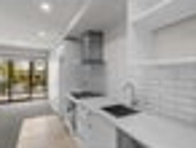 Townhouse for rent in Merivale, Canterbury