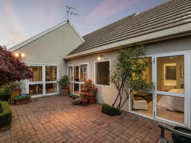 Apartment for rent in Merivale, Canterbury