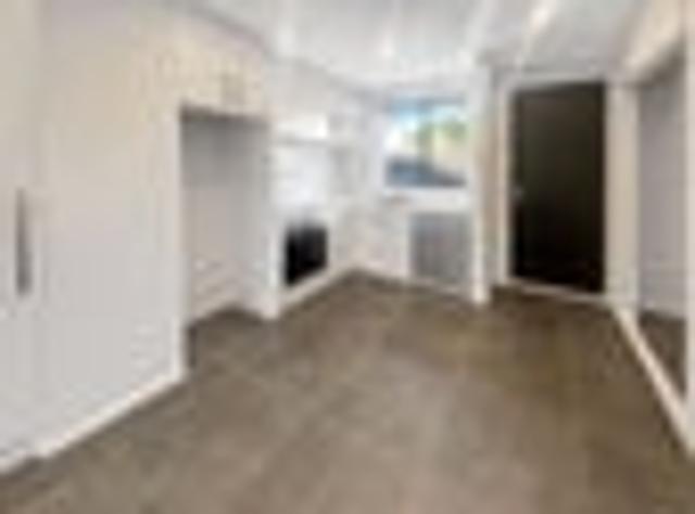 Townhouse for rent in Saint Albans, Canterbury