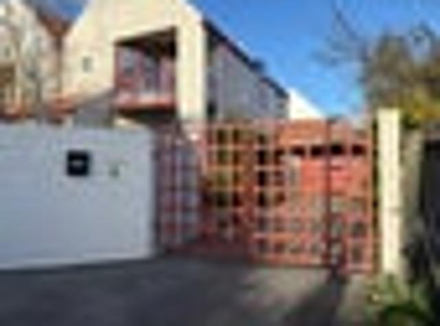 Townhouse for rent in Merivale, Canterbury