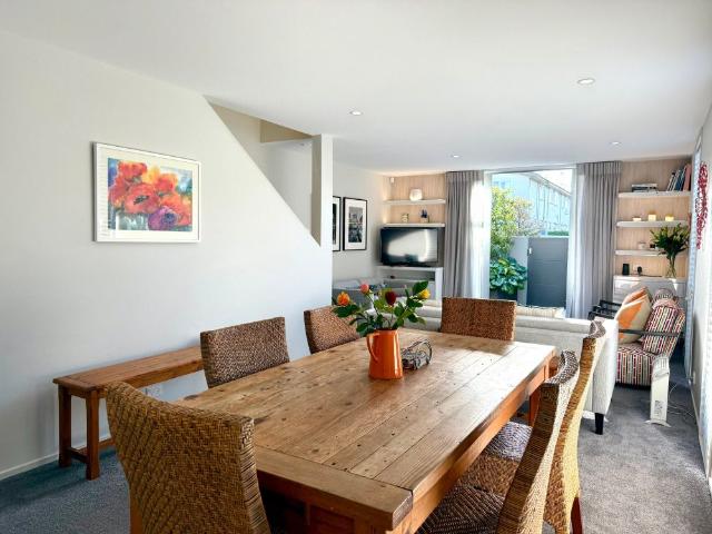 Townhouse for rent in Merivale, Canterbury