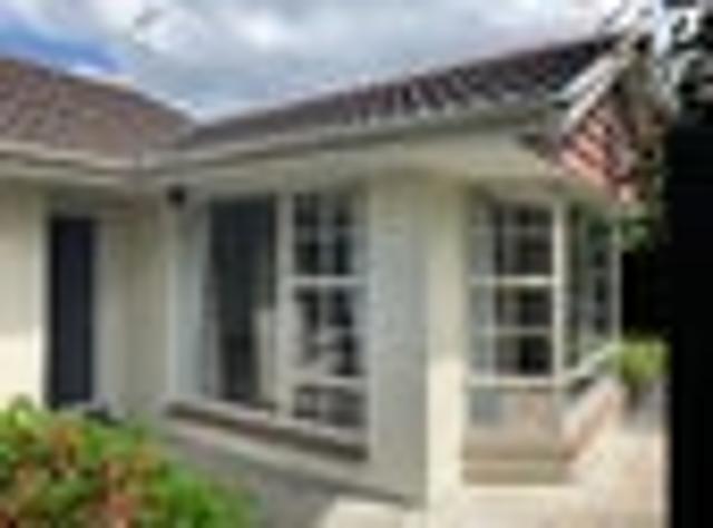 Townhouse for rent in Merivale, Canterbury