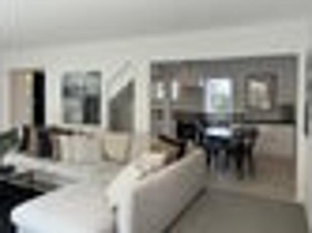 Townhouse for rent in Merivale, Canterbury