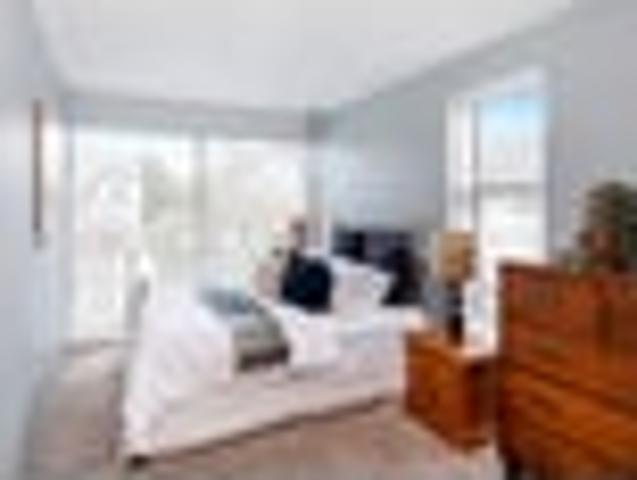 Townhouse for rent in Merivale Mall, Fendalton-Waimari-Harewood Community