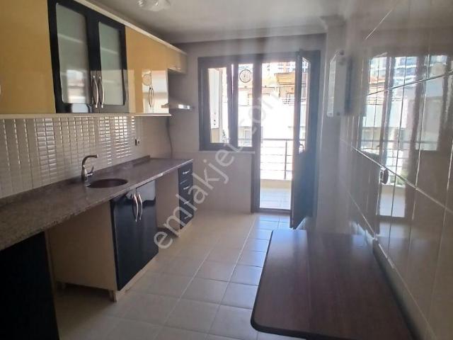 Ataşehir, İstanbul içerisinde kiralık mülk