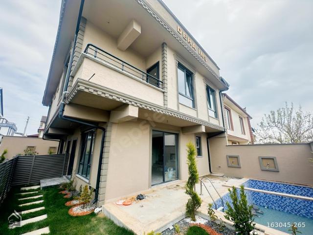 Yalı Mahallesi, Kocaali içerisinde satılık Villa