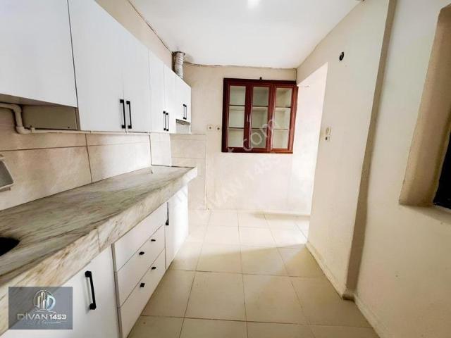 Yelaltı Mahallesi, Urla içerisinde kiralık mülk