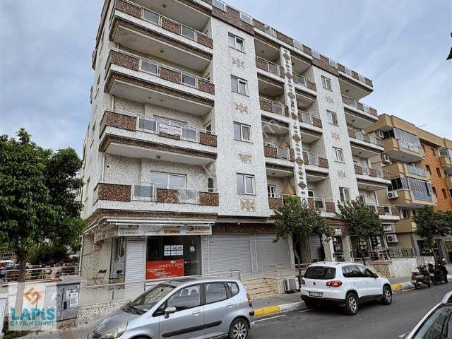Cumhuriyet Mahallesi, Kuşadası içerisinde satılık Bina