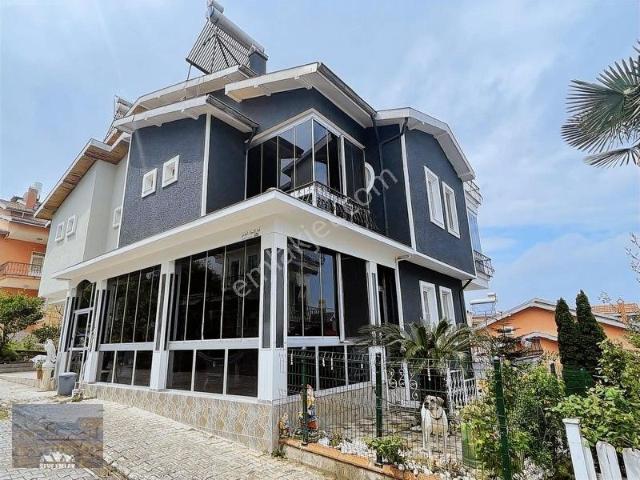 Akçaabat, Trabzon içerisinde satılık Villa