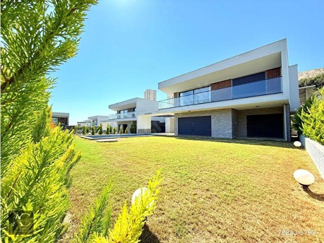 Kuşadasi, Aydin içerisinde satılık Villa