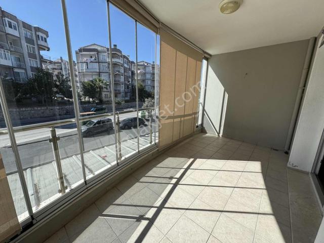 İkiçeşmelik, Kuşadası içerisinde kiralık mülk