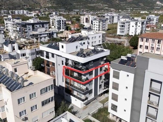 Kum, Finike içerisinde kiralık mülk