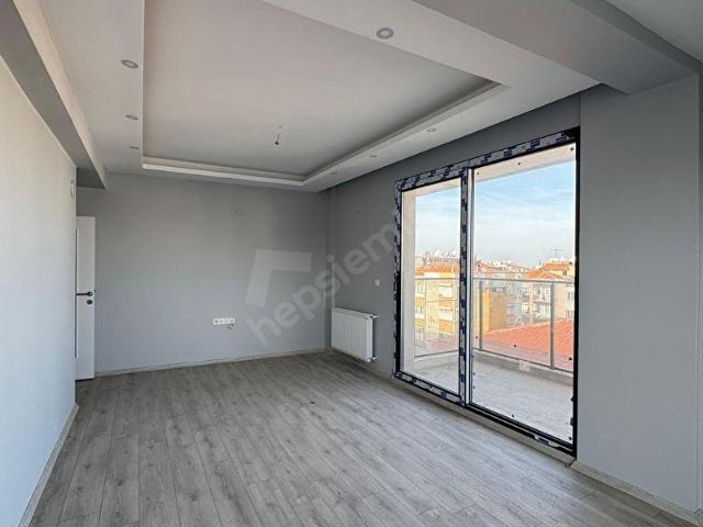 Konak, İzmir içerisinde satılık mülk