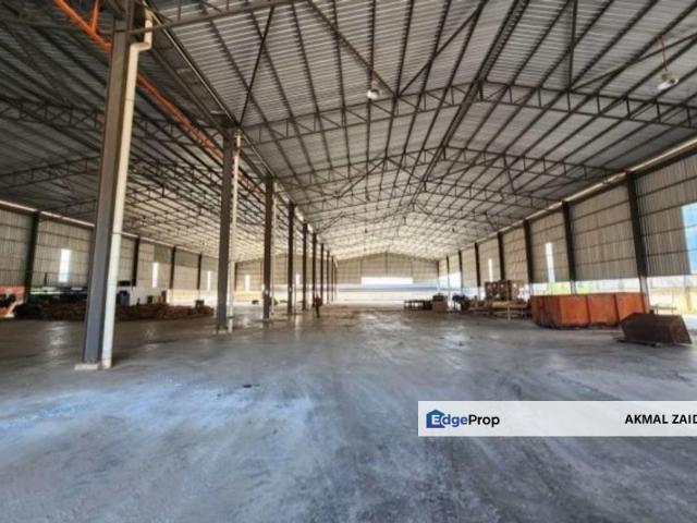 Warehouse for sale in Malaka