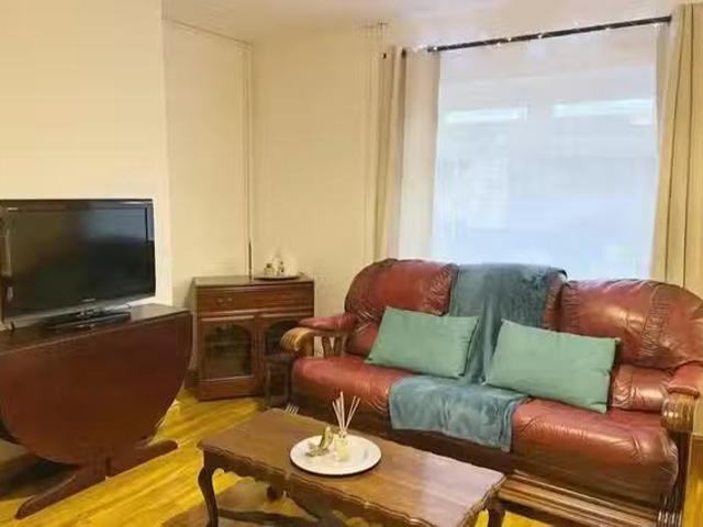 Apartment for rent in Nangreaves, Wales