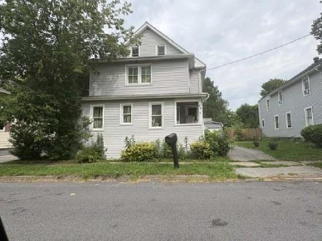 House for sale in Farmington, New York