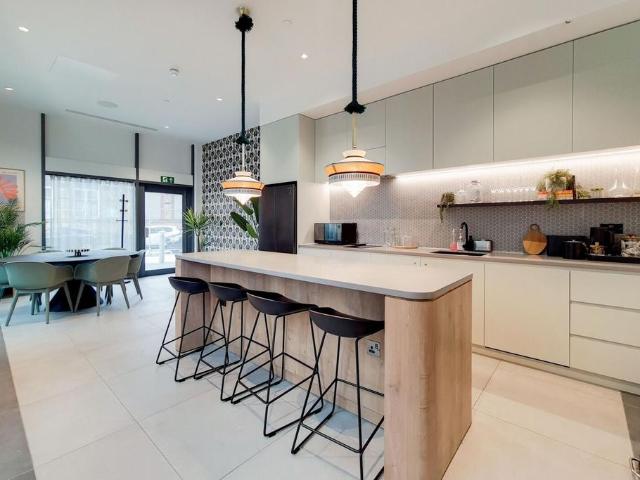Apartment for rent in London Borough of Ealing, Greater London