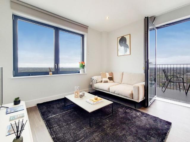 Apartment for rent in London Borough of Ealing, Greater London