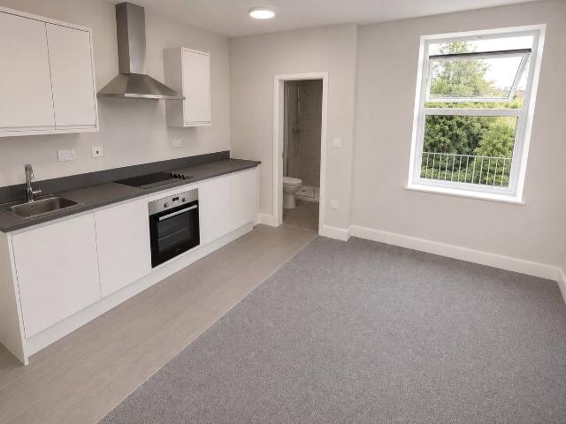 Studio for rent in West Midlands